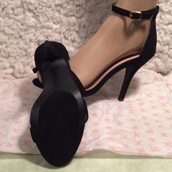 JOURNEE COLLECTION  STRAPPY STILETTO HEELED SANDALS - Picture 8 of 11